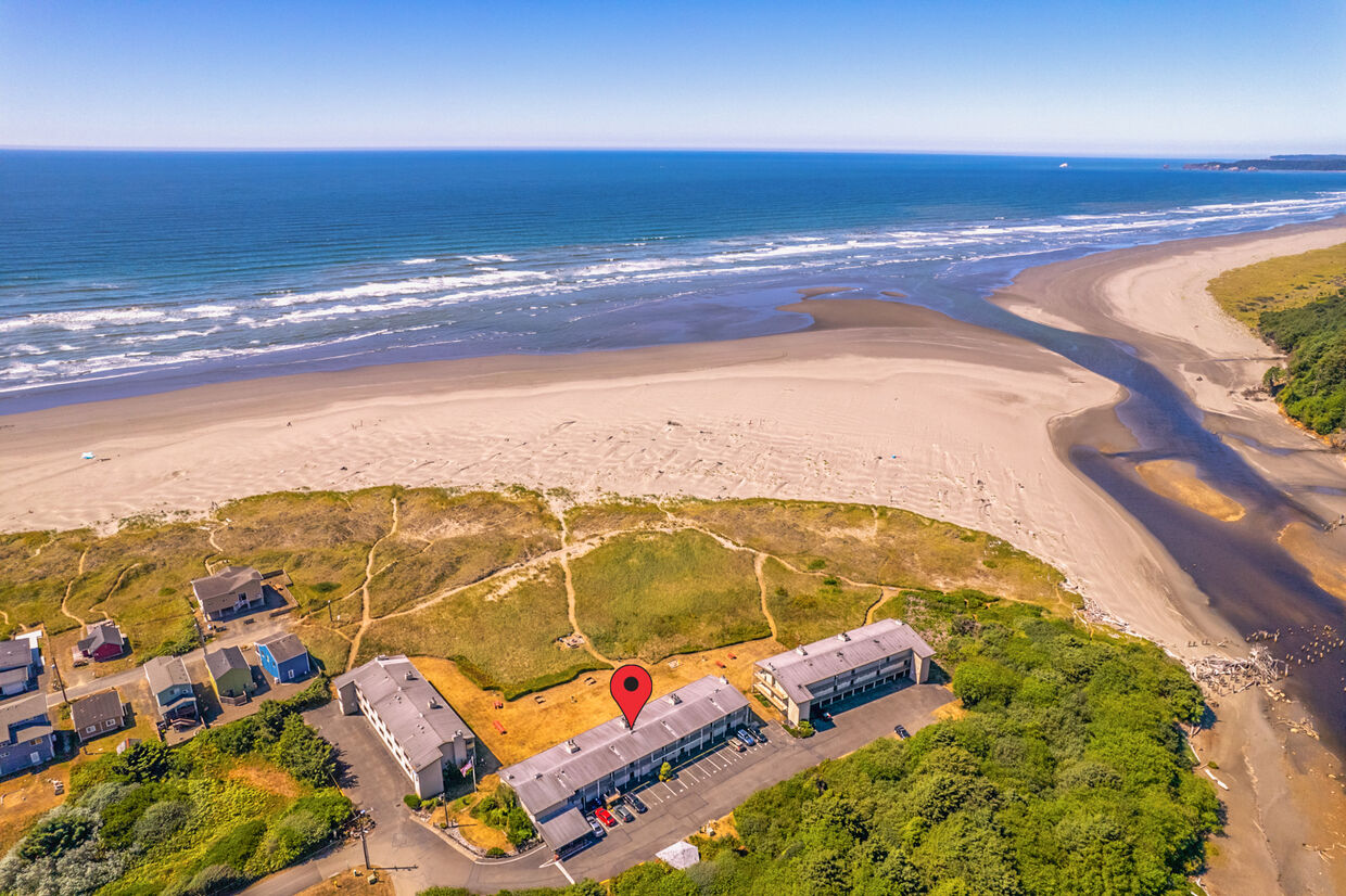 Aerial — Hi-Tide Beachfront